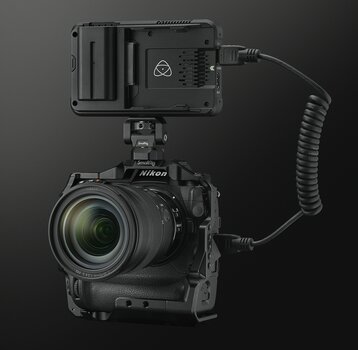 Produktbild Nikon Z 9 mit NIKKOR Z 24-70 2.8 und Atomos Smallrig
