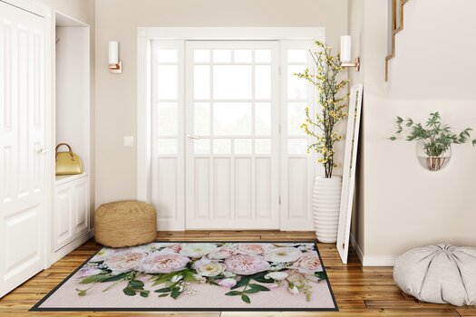 Eingangsbereich mit großer Schmutzfangmatte mit floralem Motiv