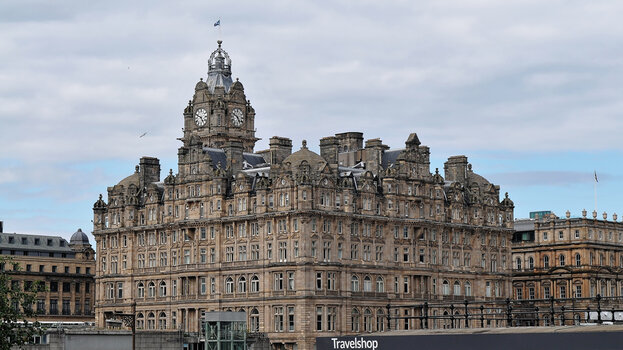 Edinburgh_The-Balmoral-Hotel_DxO.jpg
