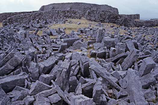 Inishmore-Island-Dùn-Aengus-fort-on-Inishmore-Island-041990.jpg