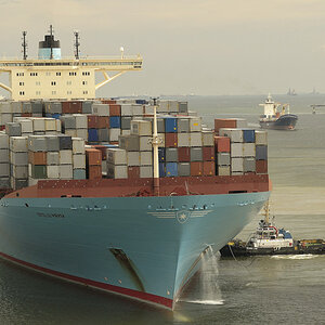 estelle  maersk  einlaufend in Tanjung Pelepas