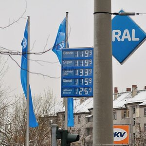 133