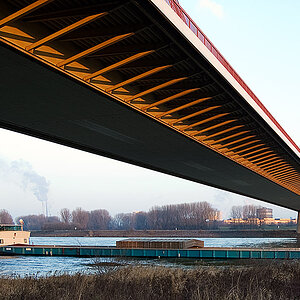 Rheinbrücke (A42)