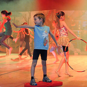 Kinderturn-Show (Affen-stark und Löwen-schlau)