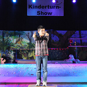 Kinderturn-Show (Affen-stark und Löwen-schlau)