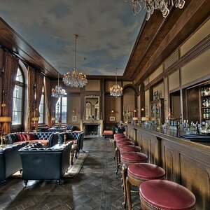 Bar 12