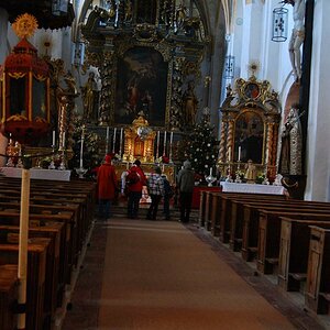 In der Kirche der Fraueninsel ca. 12 Jahrhundert