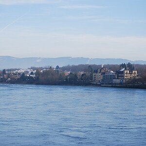 Rheinabwärts