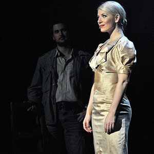 Evita (Caroline Frank) und ihr soziales Gewissen Che (Georg Mathias Leskovich).