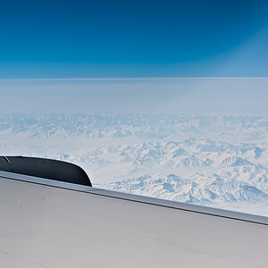 FFM - SFO - Blick auf Grönlands Berge