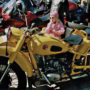 Motorradtreffen an Vappu (01.05.2009 in Hyvinkää Finland)
Exif: F-801s, AF 2,8/35-70, Dia-Film, ...