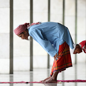 11 06 04Istiqlal0427