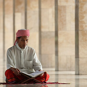 11 06 04Istiqlal0109
