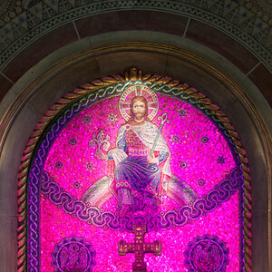 Mosaik in St. Michael, Bremen Grohn ausgeleuchtet