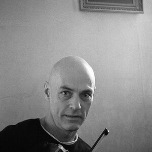 András