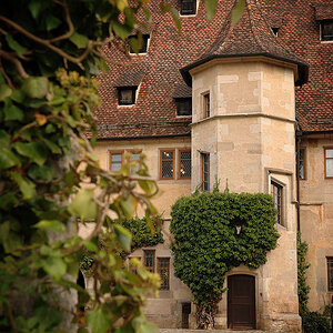 Kloster Bebenhausen bei Tübingen:
Gebäude mit Turm