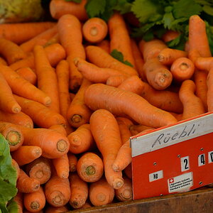 Rübli auf dem Markt in Schaffhausen, 20.08.2011. Nikkor 55-300 mm VR DX.