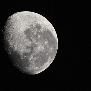 Den Mond strahlt auch über Afrika
3325