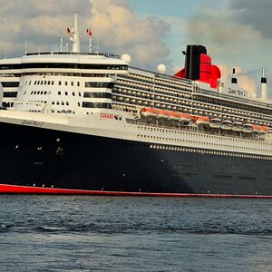 Queen Mary 2 in voller Pracht