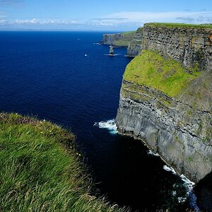X 0132 Irland 2011 walking on the cliffs