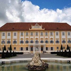 schlosshof