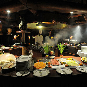Buffet im Serena Serengeti
3978