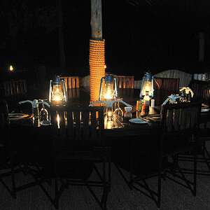 Dinertime im Musanza Camp
5724
