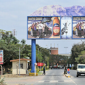 Abschied aus Transania.
Kilimanjaro Airport bei Arusha
6208