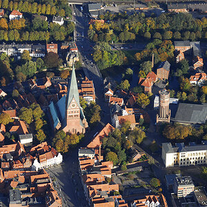 Kirche aus Vogelperspektive2