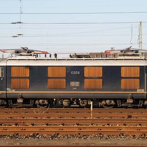 Re 4/4 10008
