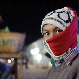 Nikon D700 • AF-D 35/2.0 • ISO 3200 • 2.0 / 1/30s