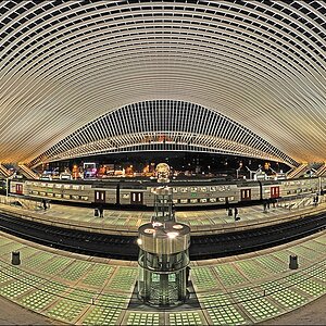 Guillemins Pano 14mm 4 Aufnahmen vertikal 2,5 sek. / f16