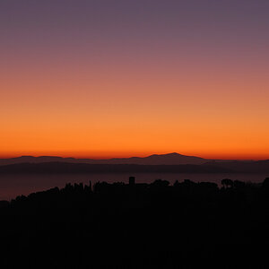 kurz vor Sonnenaufgang, gesehen von Montalcino