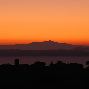kurz vor Sonnenaufgang, gesehen von Montalcino
