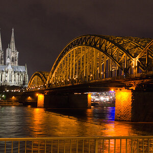 Dom mit Hohenzollernbrücke