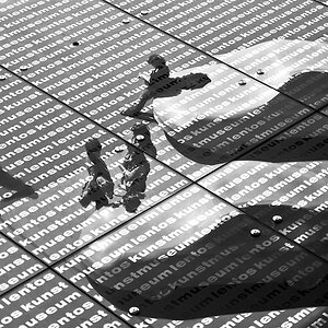 2090502 6758b sw SpiegelBild Lentos