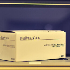 702 0913 2012 01 03 957 walimex 85 mm