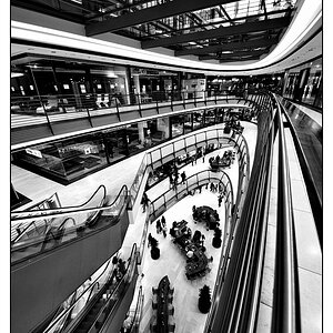 2012 03 Stuttgart Koenigsbau DSF 1891 sw k