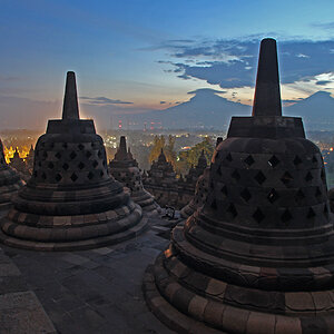 12 03 13Borbodur037