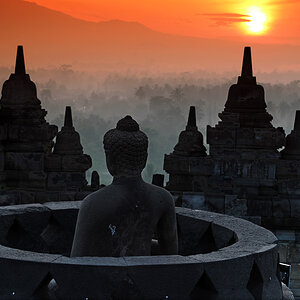12 03 13Borbodur092