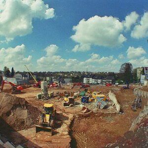 Baustelle 01

Kodak 200 Blende 8 1/1000