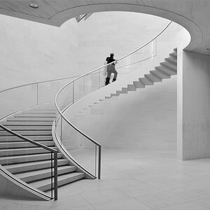 cR Mudam 2497