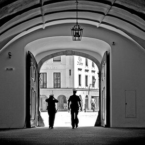 2120623 4141b sw High Noon LandhausLinz