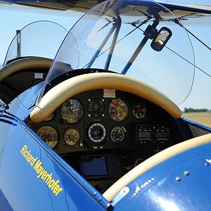 Cockpits, Cockpits, Cockpits!

(Bücker) T131 PA Jungmann
OE-ARM von Richard Mayerhofer
Doppeldecker