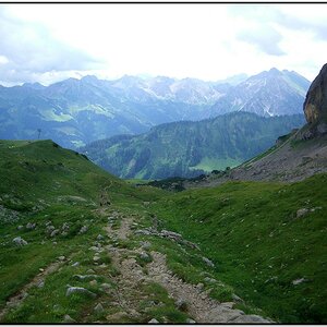 Der Weg ist das Ziel...eine tolle Bergwanderung auf 2000m Höhe.