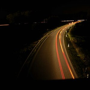 Autobahnkreuz Bargteheide Ausfahrt A21 Richtung A1 Hamburg, ein abbiegendes Auto
