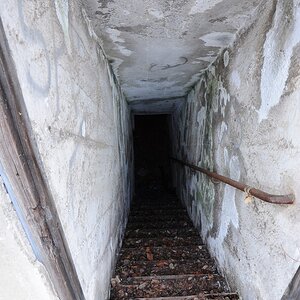 Reichsbahnbunker? Notausgang?