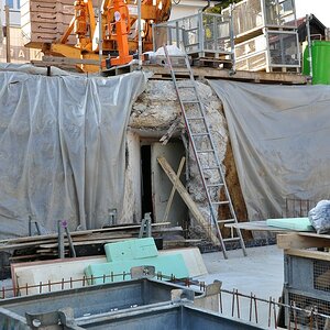 Privater Bunker der sich nach Abriss der alten Villa durch die Enkel zeigt...