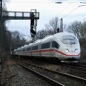 ICE 403 508-5 am 24.01.2009 im westlichen Vorfeld des Fürther Hbf.