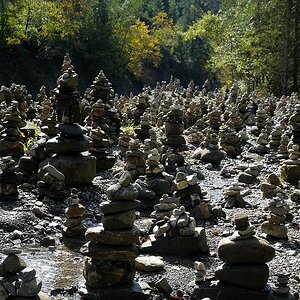 comp DSC 1325 bearbeitet

Steinmänner im Tal der Breitach, kurz vor Riezlern